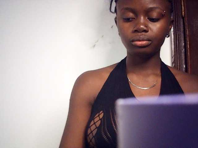 PreggoBeauty live cam on BongaCams