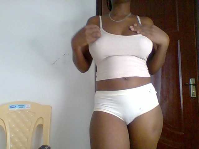 PreggoBeauty live cam on BongaCams