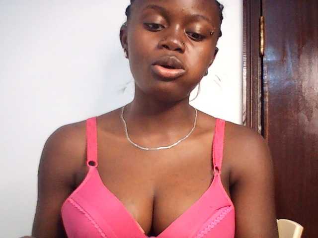 PreggoBeauty live cam on BongaCams
