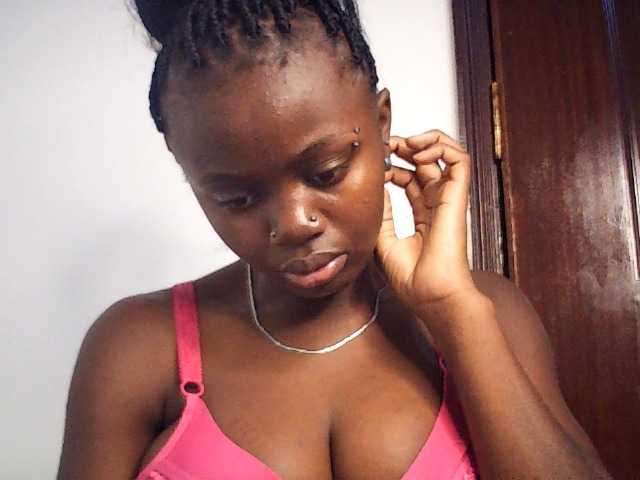 PreggoBeauty live cam on BongaCams