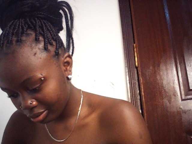 PreggoBeauty live cam on BongaCams