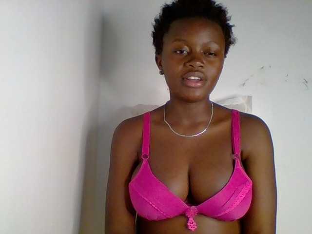 PreggoBeauty live cam on BongaCams