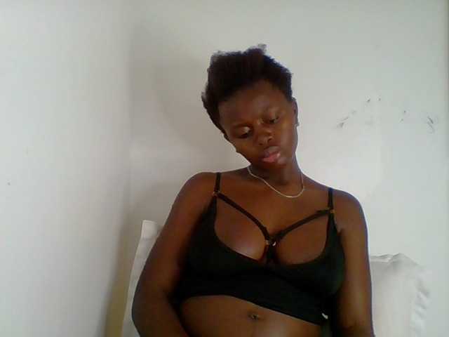 PreggoBeauty live cam on BongaCams