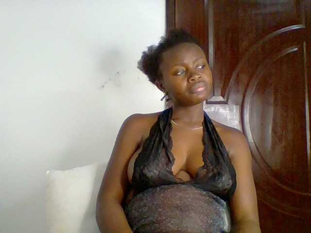 PreggoBeauty live cam on BongaCams