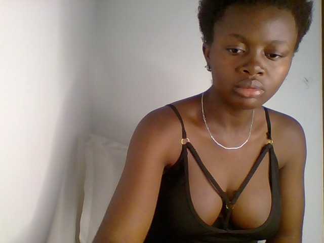 PreggoBeauty live cam on BongaCams