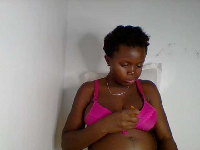 PreggoBeauty live cam on BongaCams