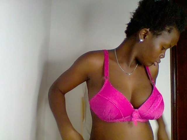 PreggoBeauty live cam on BongaCams