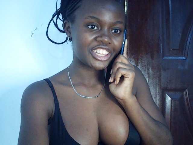 PreggoBeauty live cam on BongaCams