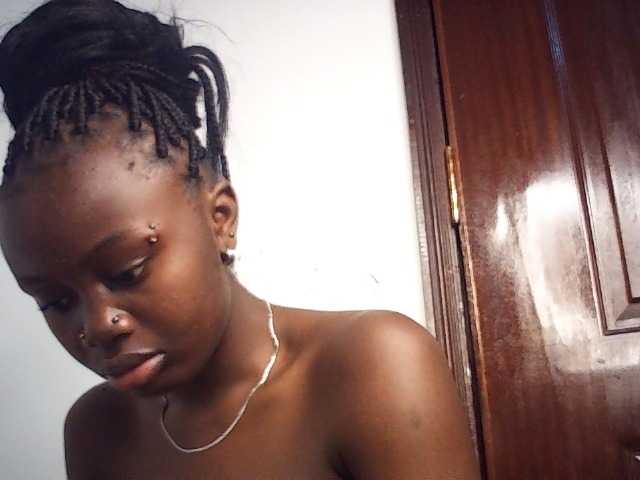 PreggoBeauty live cam on BongaCams