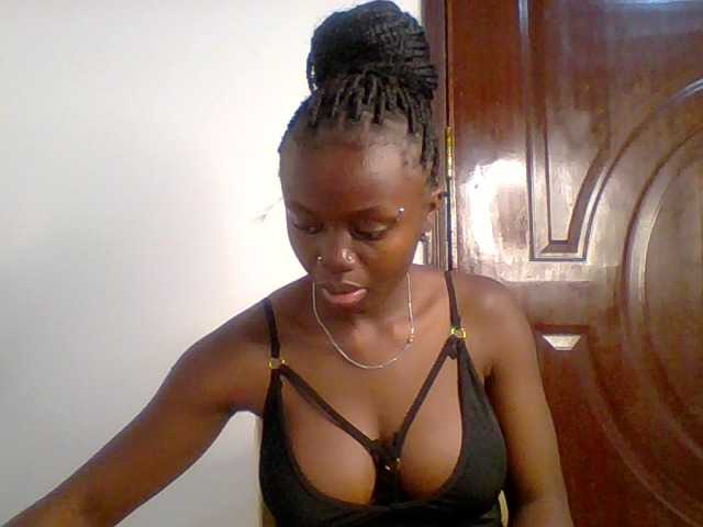 PreggoBeauty live cam on BongaCams