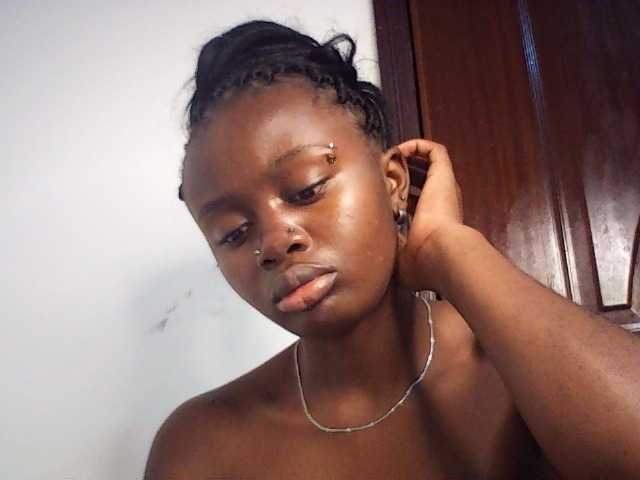 PreggoBeauty live cam on BongaCams