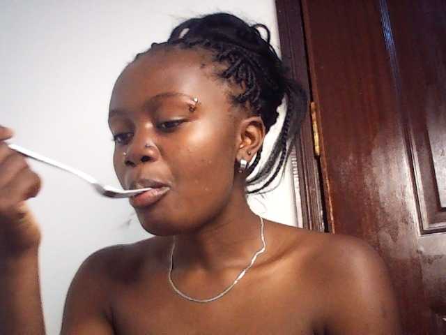 PreggoBeauty live cam on BongaCams