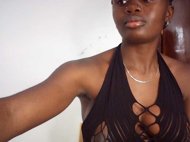 PreggoBeauty live cam on BongaCams