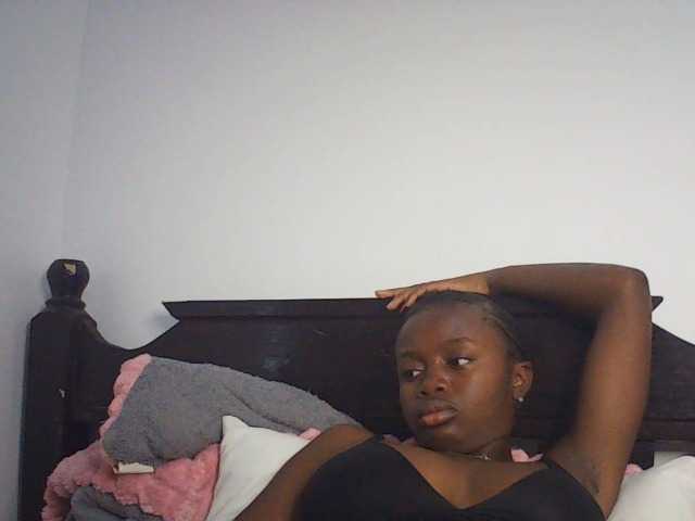 PreggoBeauty live cam on BongaCams