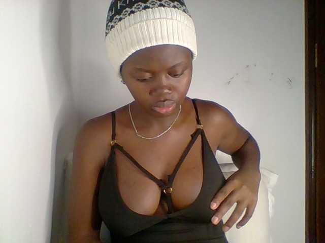 PreggoBeauty live cam on BongaCams