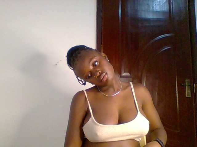 PreggoBeauty live cam on BongaCams