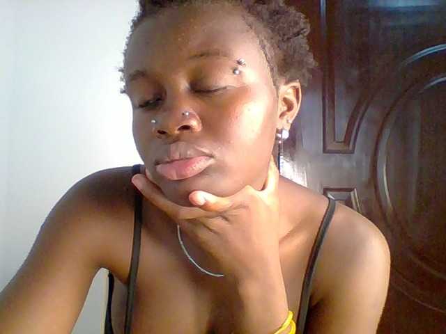 PreggoBeauty live cam on BongaCams