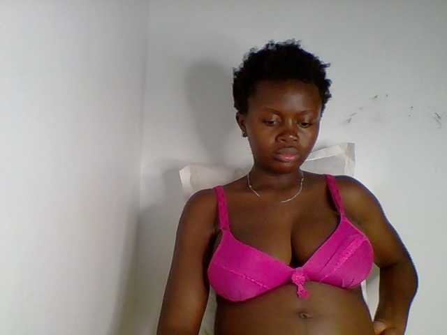 PreggoBeauty live cam on BongaCams