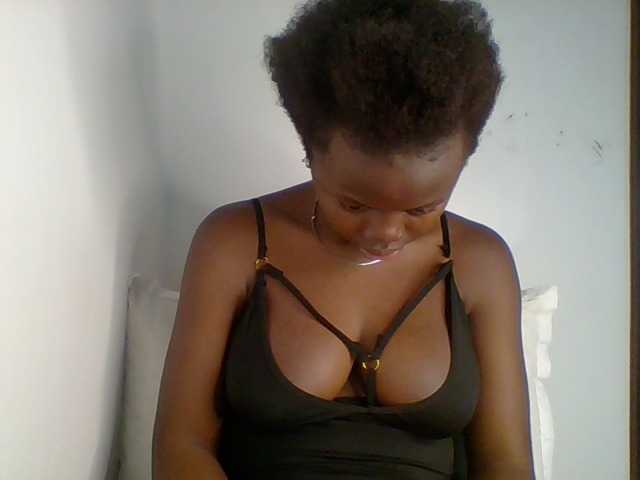 PreggoBeauty live cam on BongaCams
