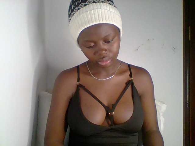 PreggoBeauty live cam on BongaCams
