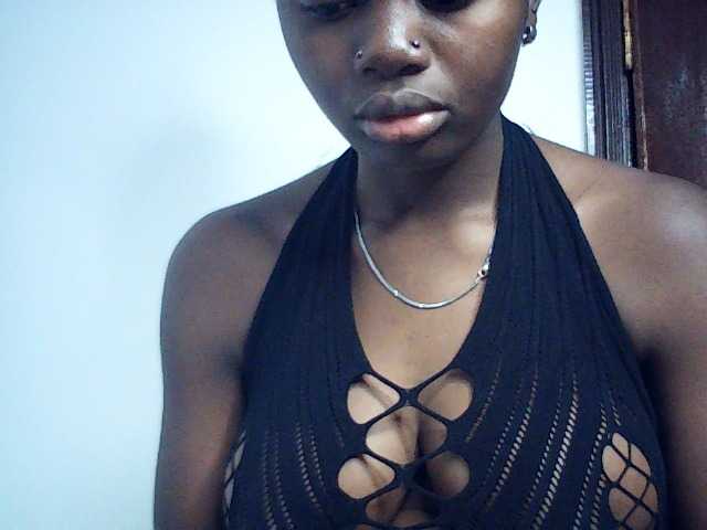 PreggoBeauty live cam on BongaCams