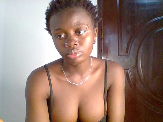 PreggoBeauty live cam on BongaCams
