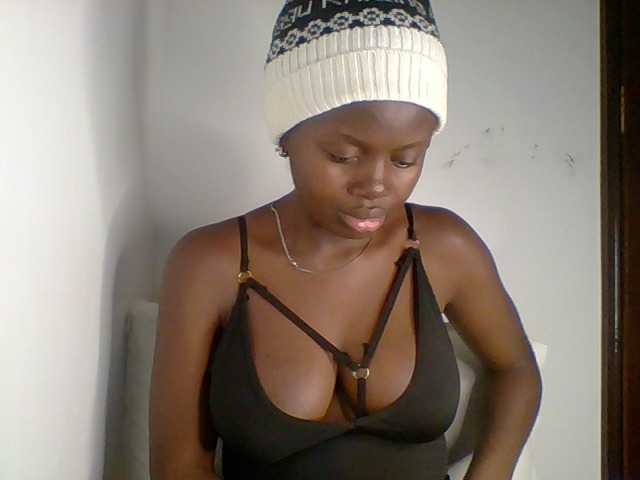 PreggoBeauty live cam on BongaCams