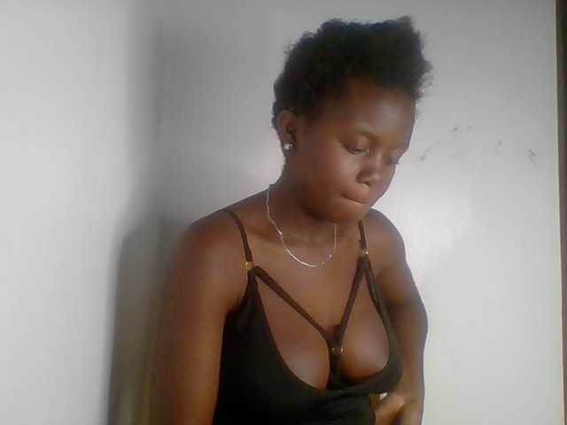 PreggoBeauty live cam on BongaCams