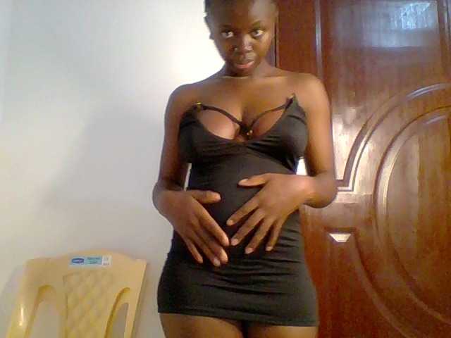 PreggoBeauty live cam preview