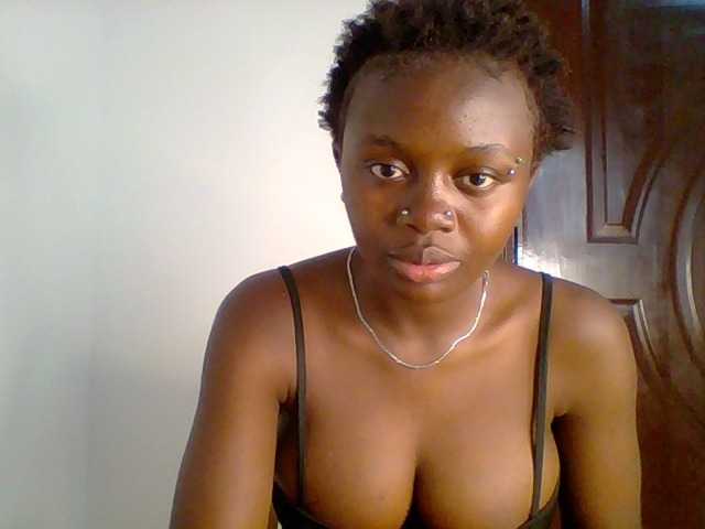 PreggoBeauty live cam on BongaCams