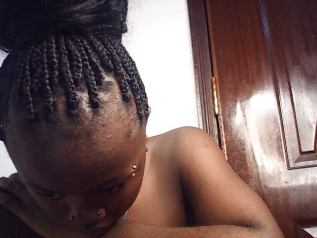 PreggoBeauty live cam on BongaCams