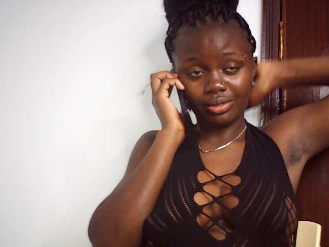 PreggoBeauty live cam on BongaCams