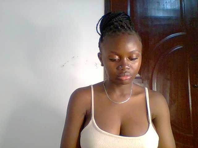 PreggoBeauty live cam on BongaCams