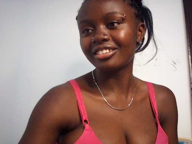 PreggoBeauty live cam on BongaCams