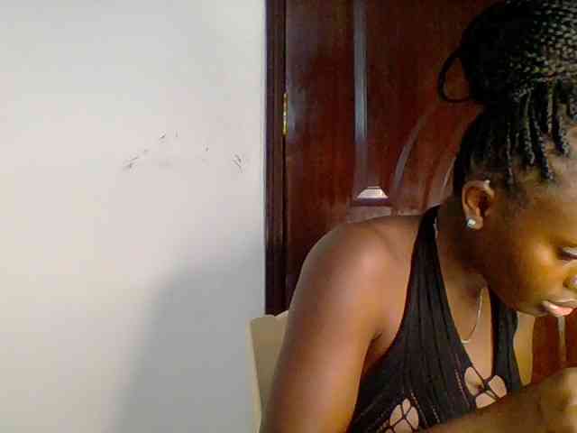 PreggoBeauty — live female cam on BongaCams