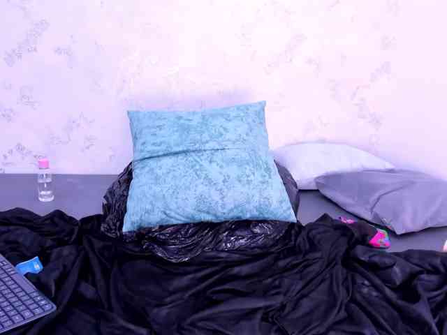 Sienna-Cole webcam