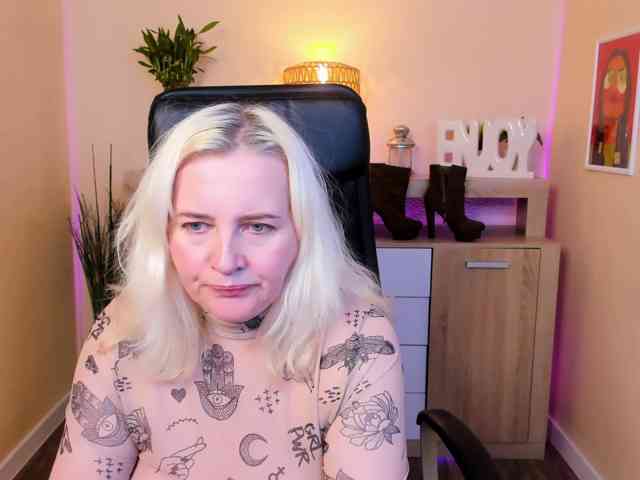 VictoriaNotti webcam