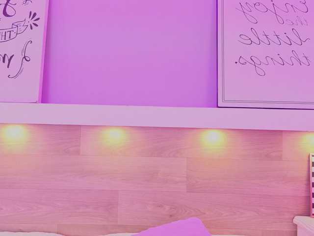 Mia-Rivers live cam on BongaCams