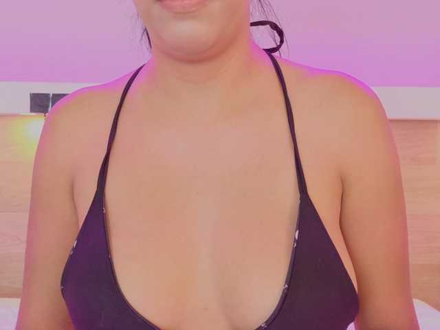 Mia-Rivers live cam on BongaCams