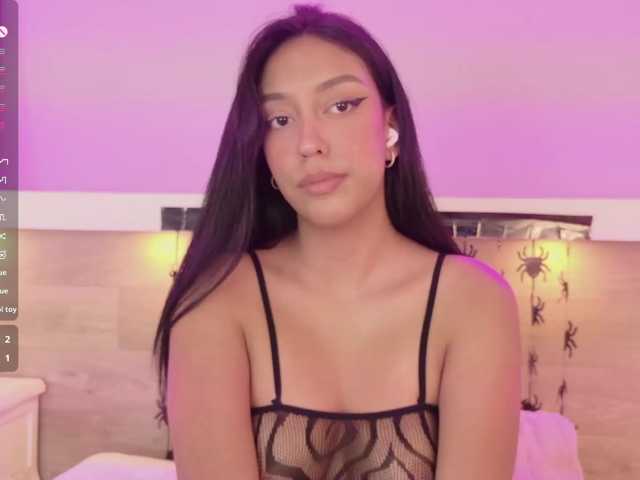 Mia-Rivers live cam preview