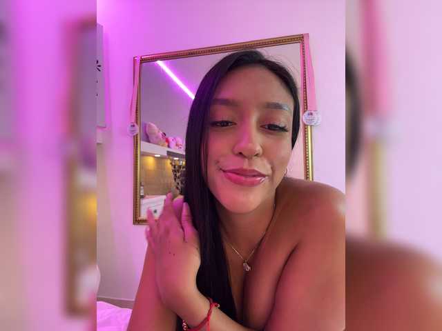 Mia-Rivers live cam on BongaCams