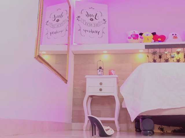 Mia-Rivers live cam on BongaCams