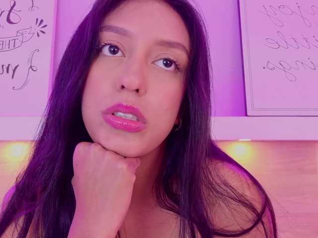 Mia-Rivers live cam on BongaCams
