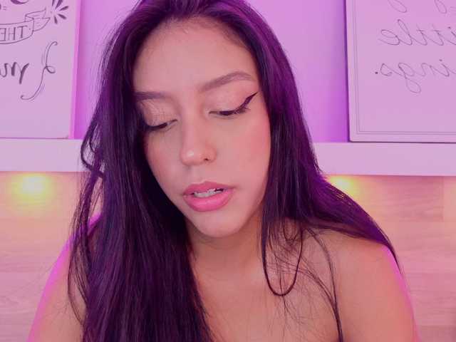 Mia-Rivers live cam on BongaCams