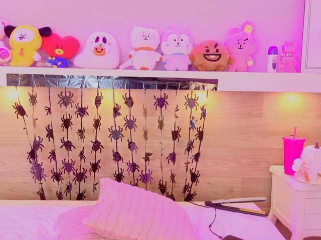 Mia-Rivers live cam on BongaCams
