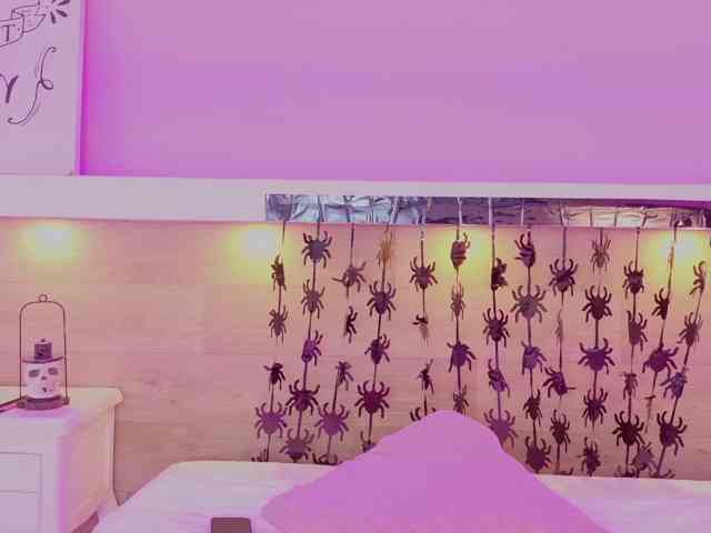 Mia-Rivers webcam