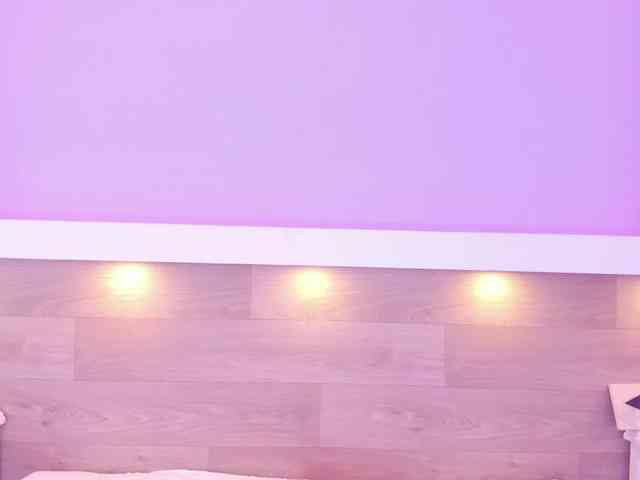 mia-rivers's live room