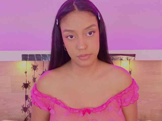 Mia-Rivers webcam