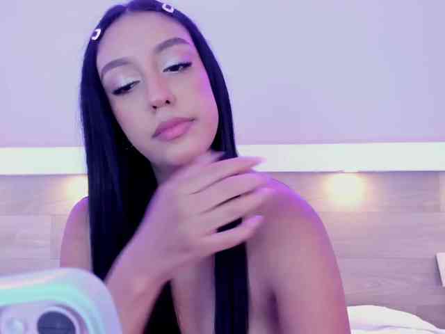 Mia-Rivers webcam