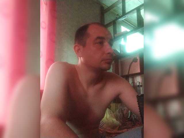 MAKSFLOW — live male cam